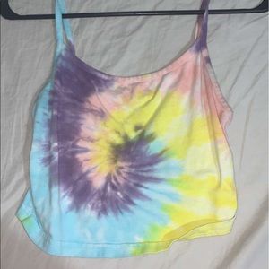 Cute tie-dye crop top
